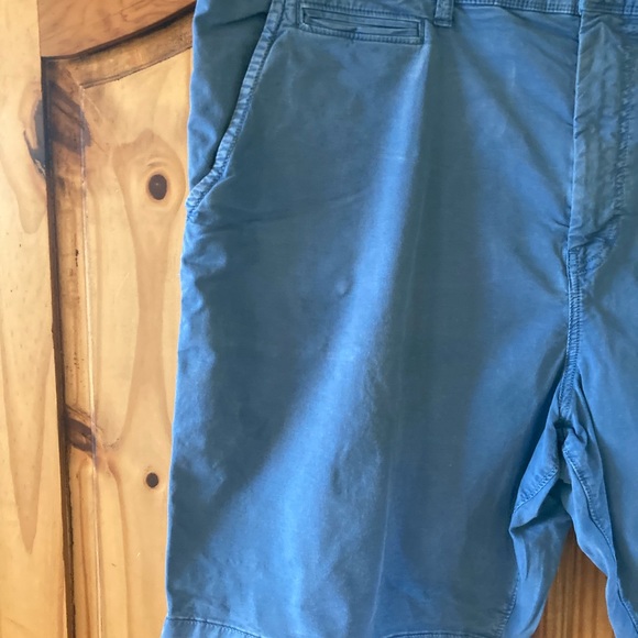 Men's American Eagle Next Level Flex blue Classic chino shorts size 46 - Picture 2 of 9